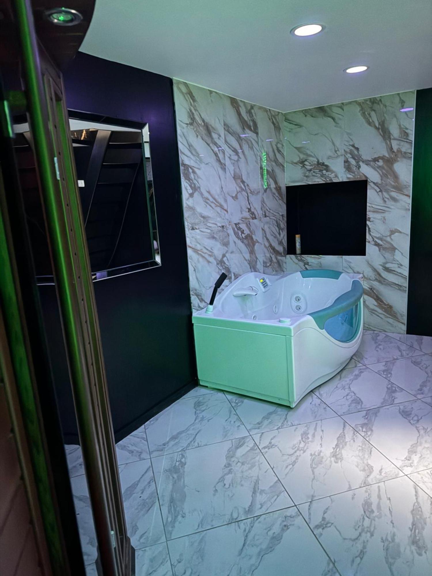 Maison Appartement Triplex Avec Jacuzzi Et Sauna Сент-Этьен Экстерьер фото